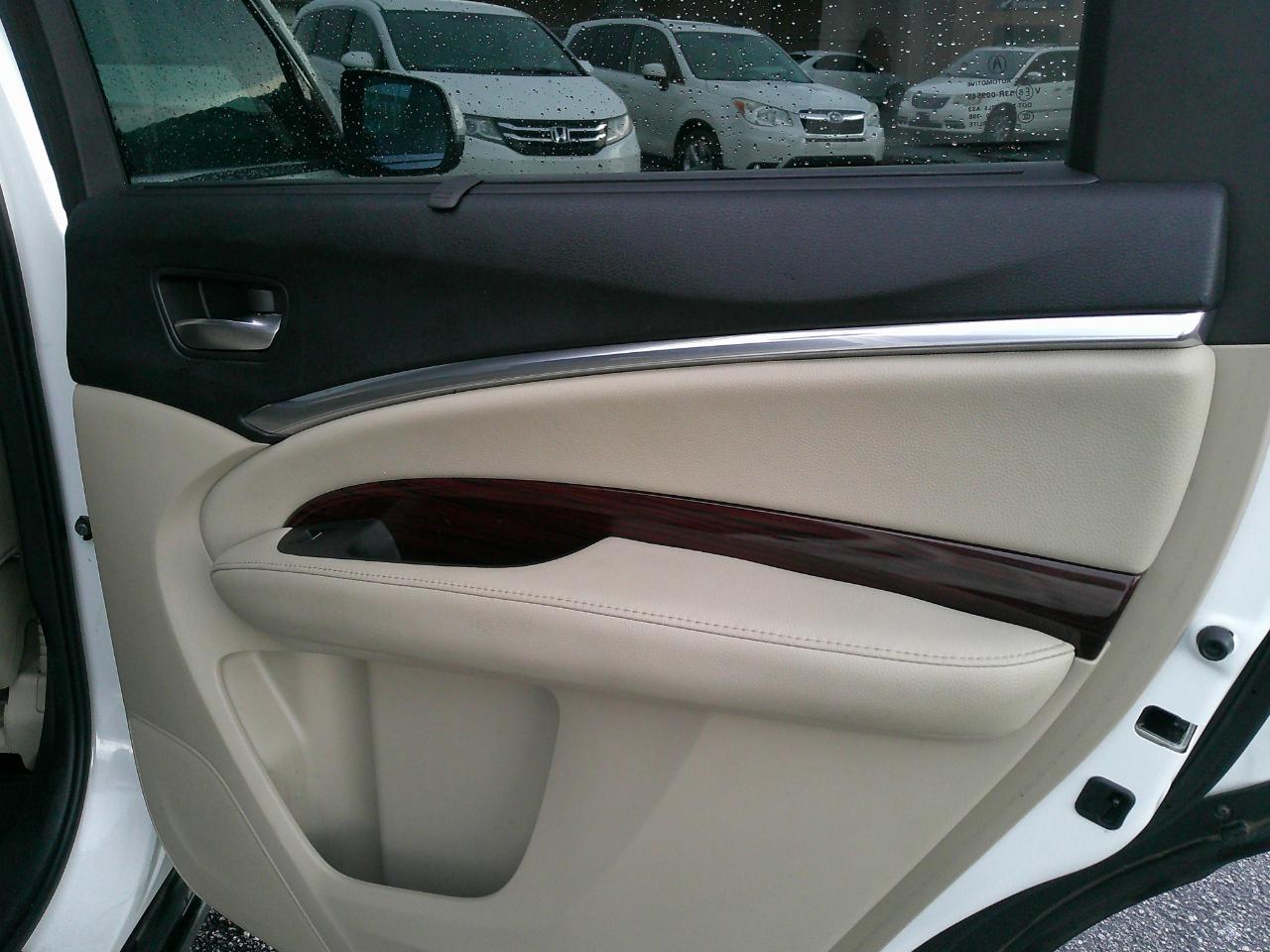 Acura MDX SH-AWD 4dr Tech/Entertainment Pkg 2015