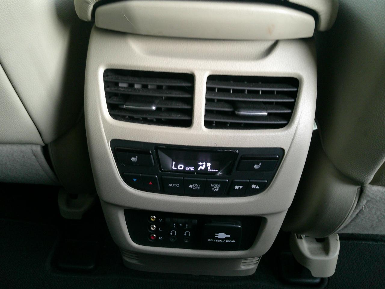 Acura MDX SH-AWD 4dr Tech/Entertainment Pkg 2015