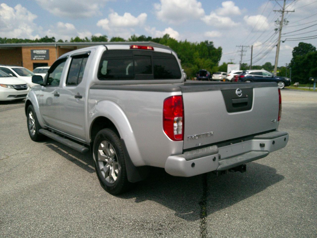 Nissan Frontier Crew Cab 4x2 SV Auto 2021