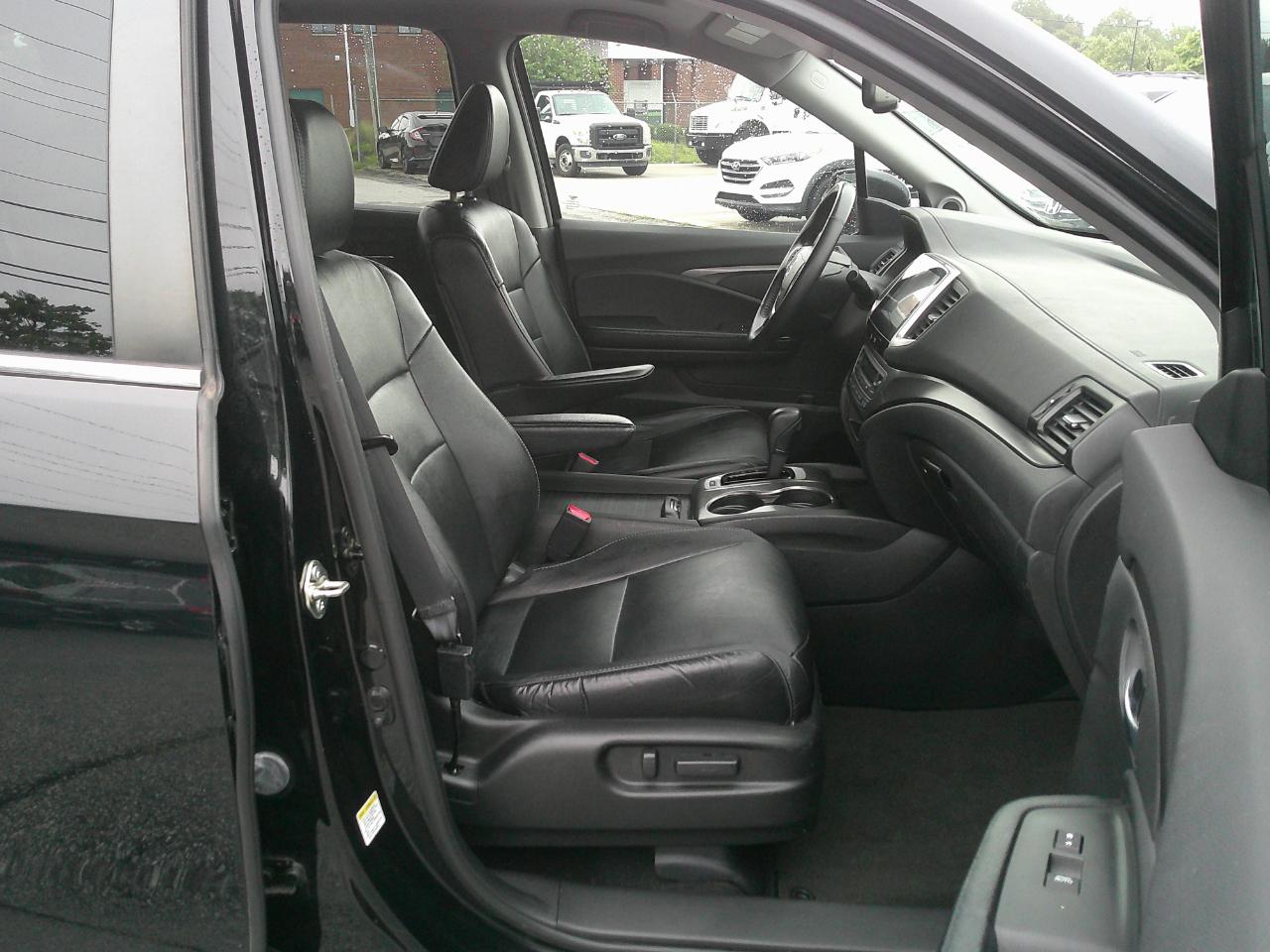 Honda Pilot 2WD 4dr EX-L w/Navi 2016