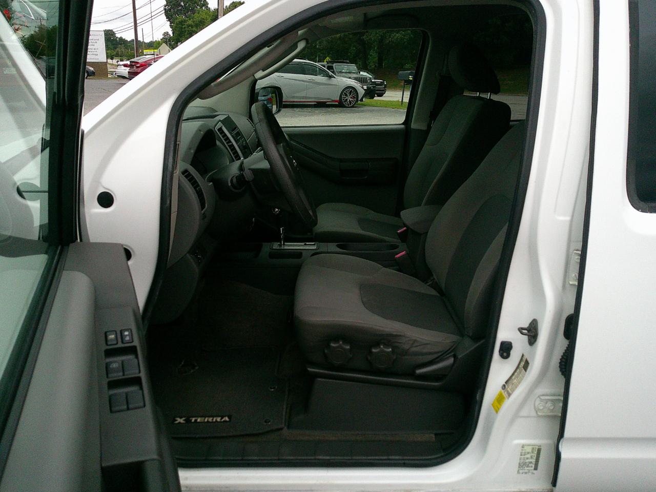 Nissan Xterra 2WD 4dr Auto S 2010