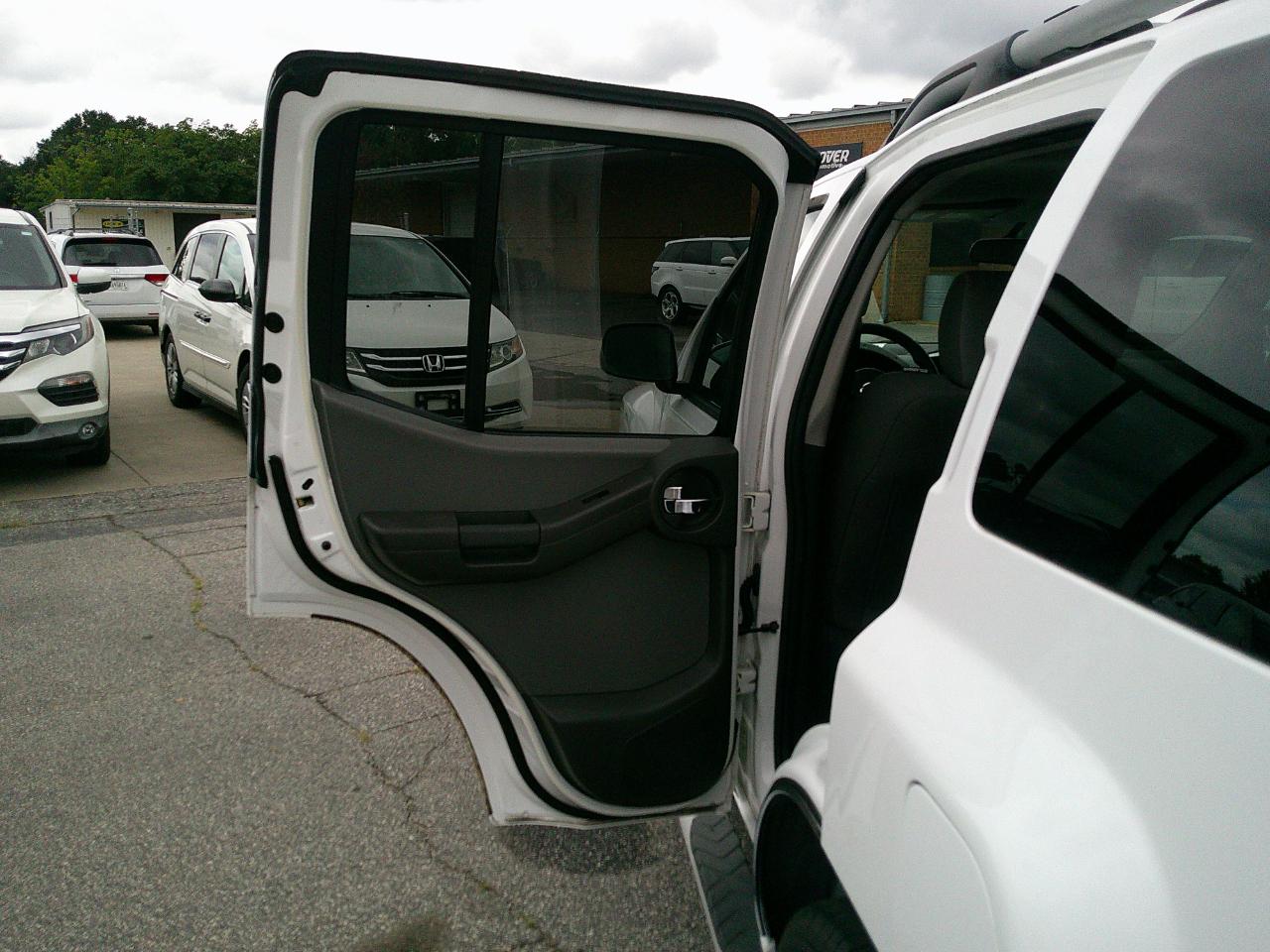 Nissan Xterra 2WD 4dr Auto S 2010