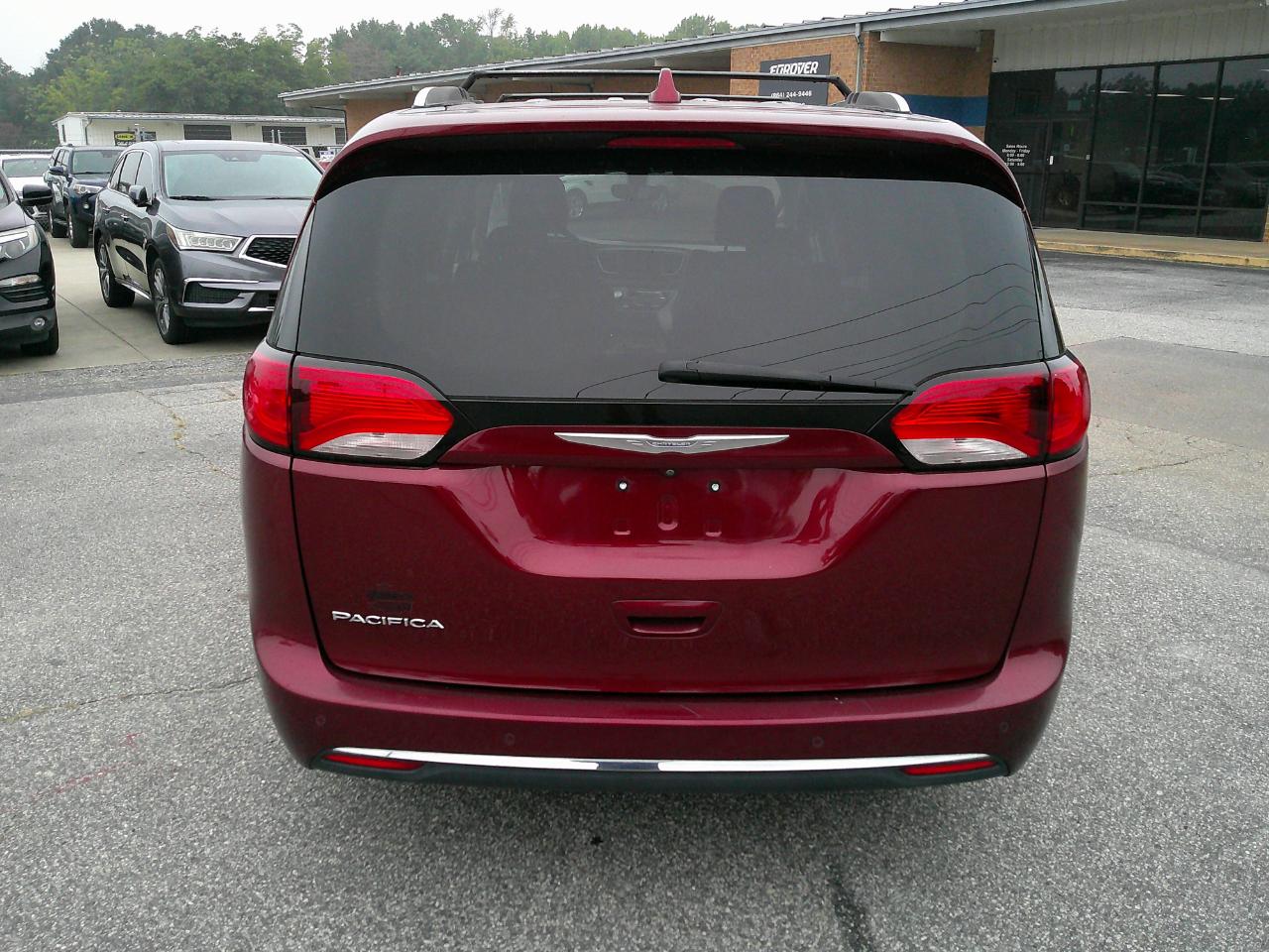Chrysler Pacifica Touring L FWD 2018