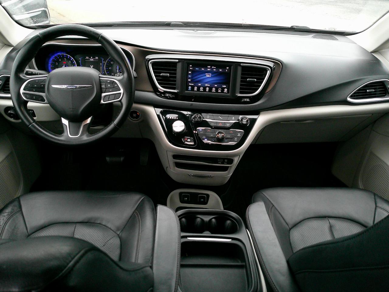 Chrysler Pacifica Touring L FWD 2018