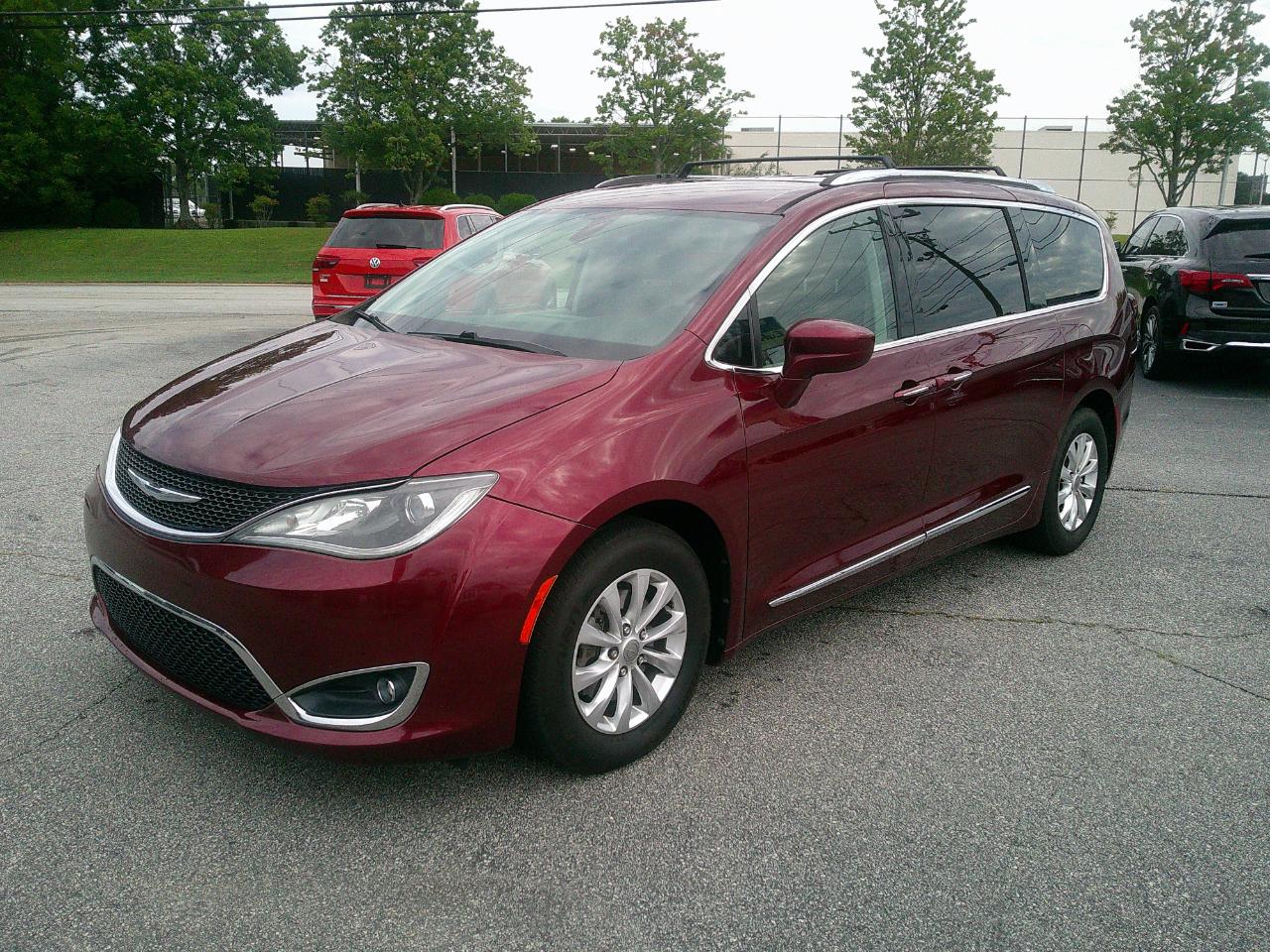 Chrysler Pacifica Touring L FWD 2018