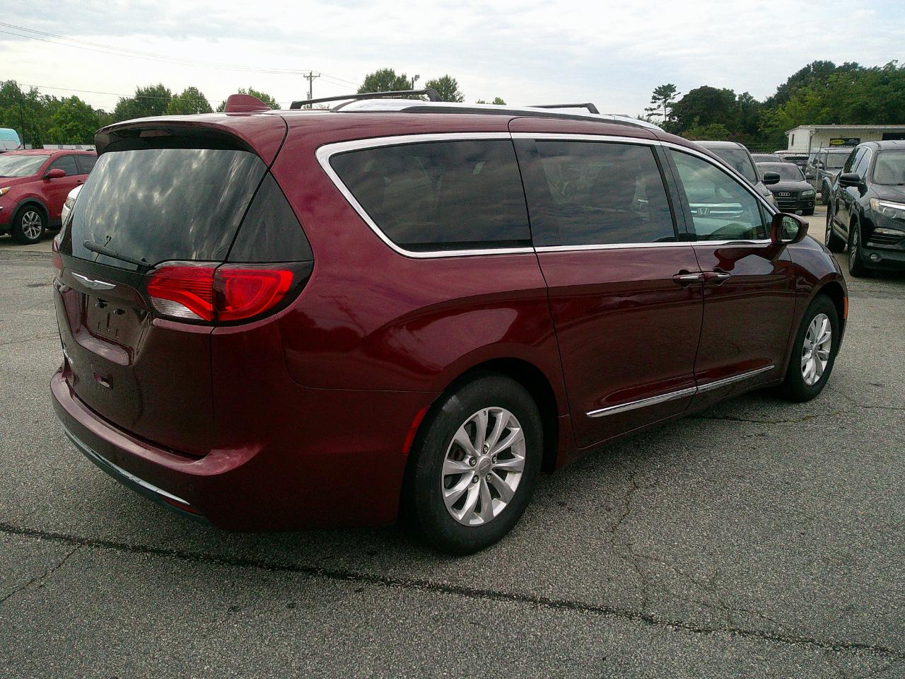 Chrysler Pacifica Touring L FWD 2018