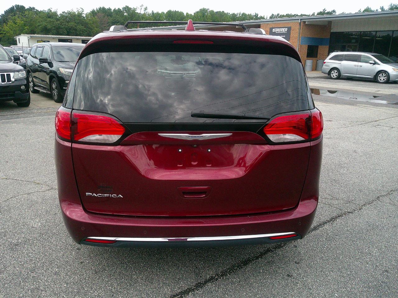 Chrysler Pacifica Touring L FWD 2018