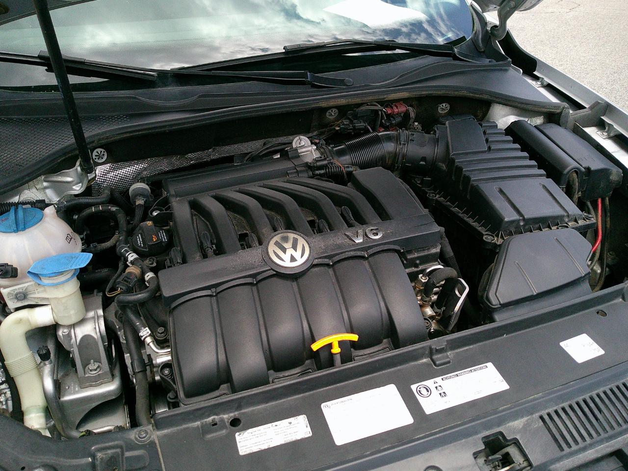 Volkswagen Passat 4dr Sdn 3.6L V6 DSG SE w/Sunroof 2013