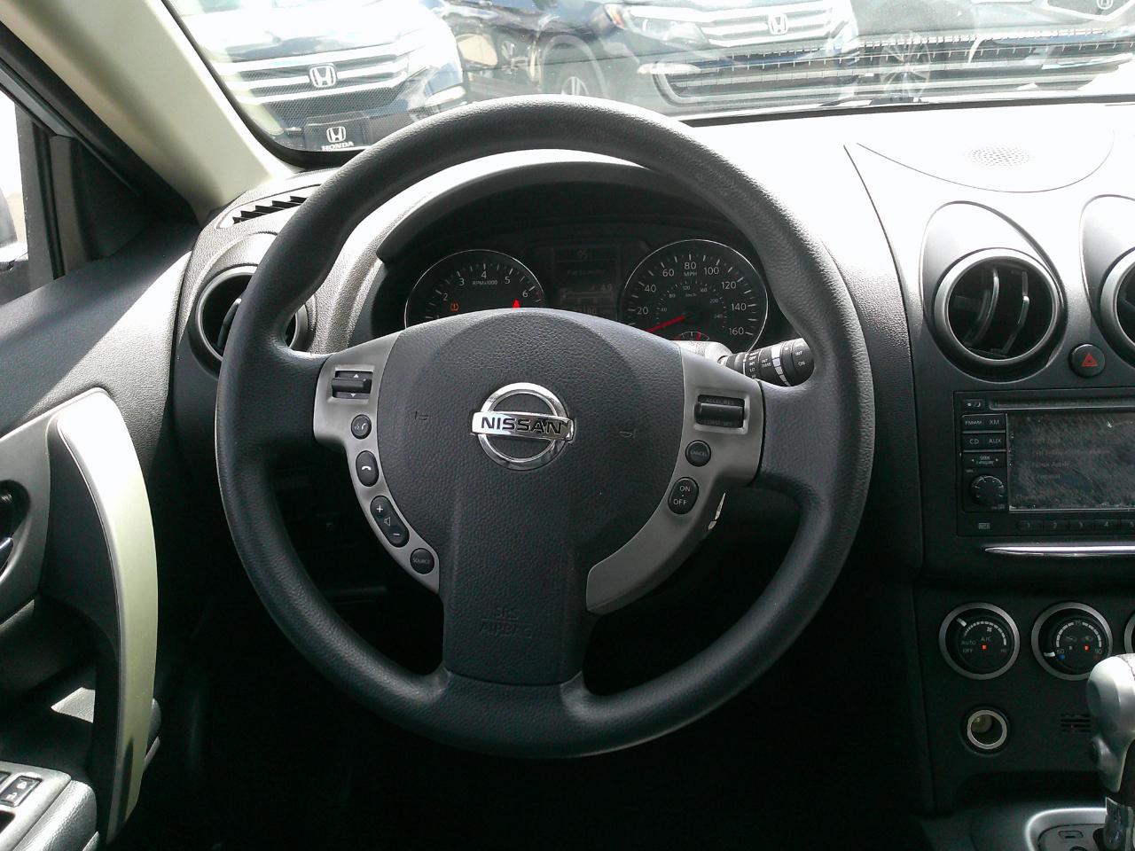 Nissan Rogue FWD 4dr SV 2012