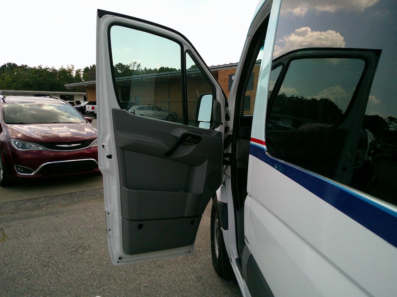 Mercedes-Benz Sprinter Passenger Vans RWD 2500 170" 2016