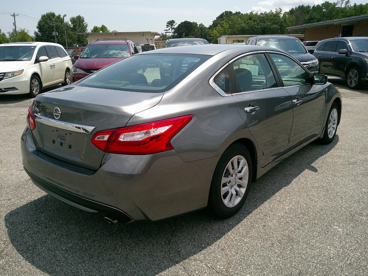 Nissan Altima 4dr Sdn I4 2.5 S 2016