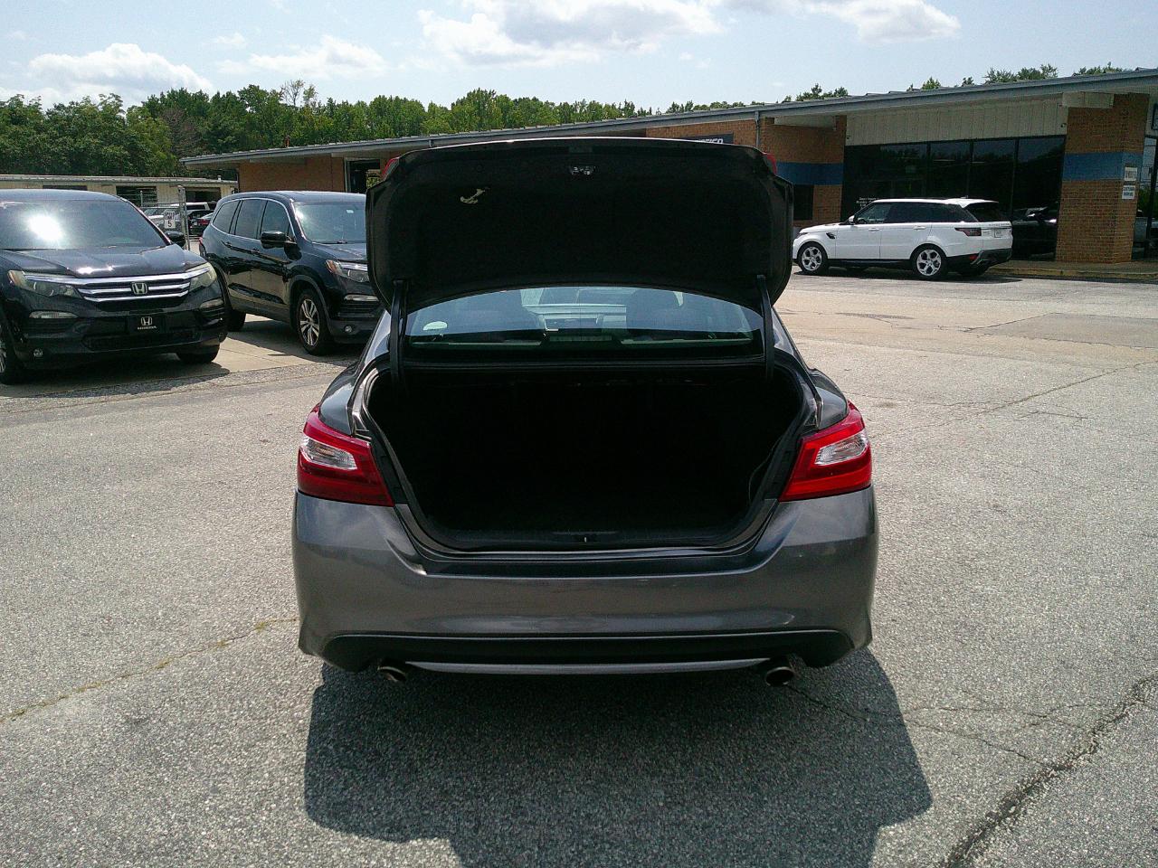 Nissan Altima 4dr Sdn I4 2.5 S 2016