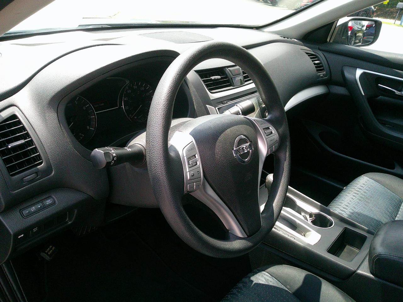 Nissan Altima 4dr Sdn I4 2.5 S 2016
