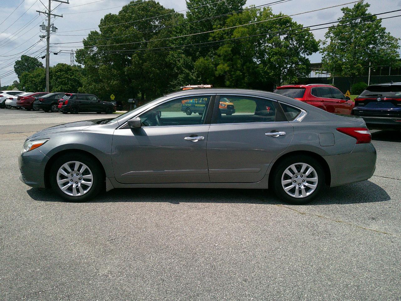 Nissan Altima 4dr Sdn I4 2.5 S 2016