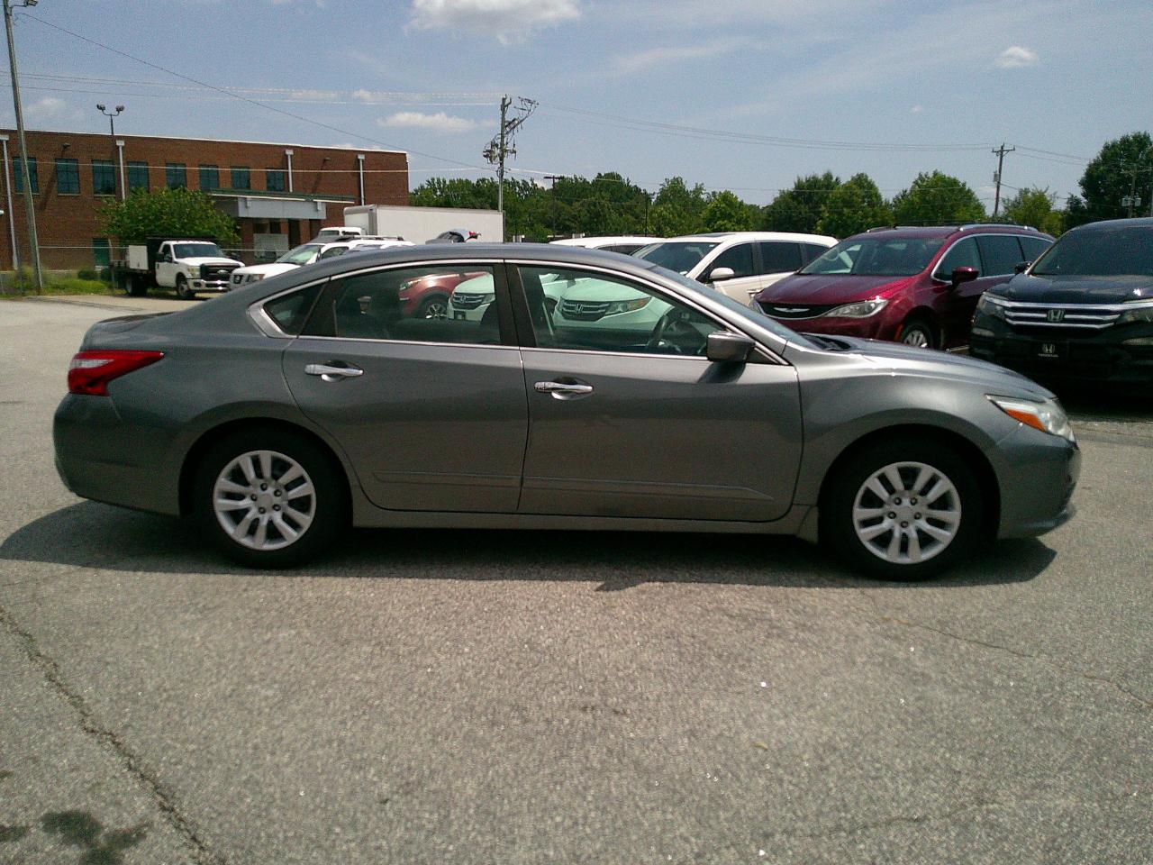 Nissan Altima 4dr Sdn I4 2.5 S 2016