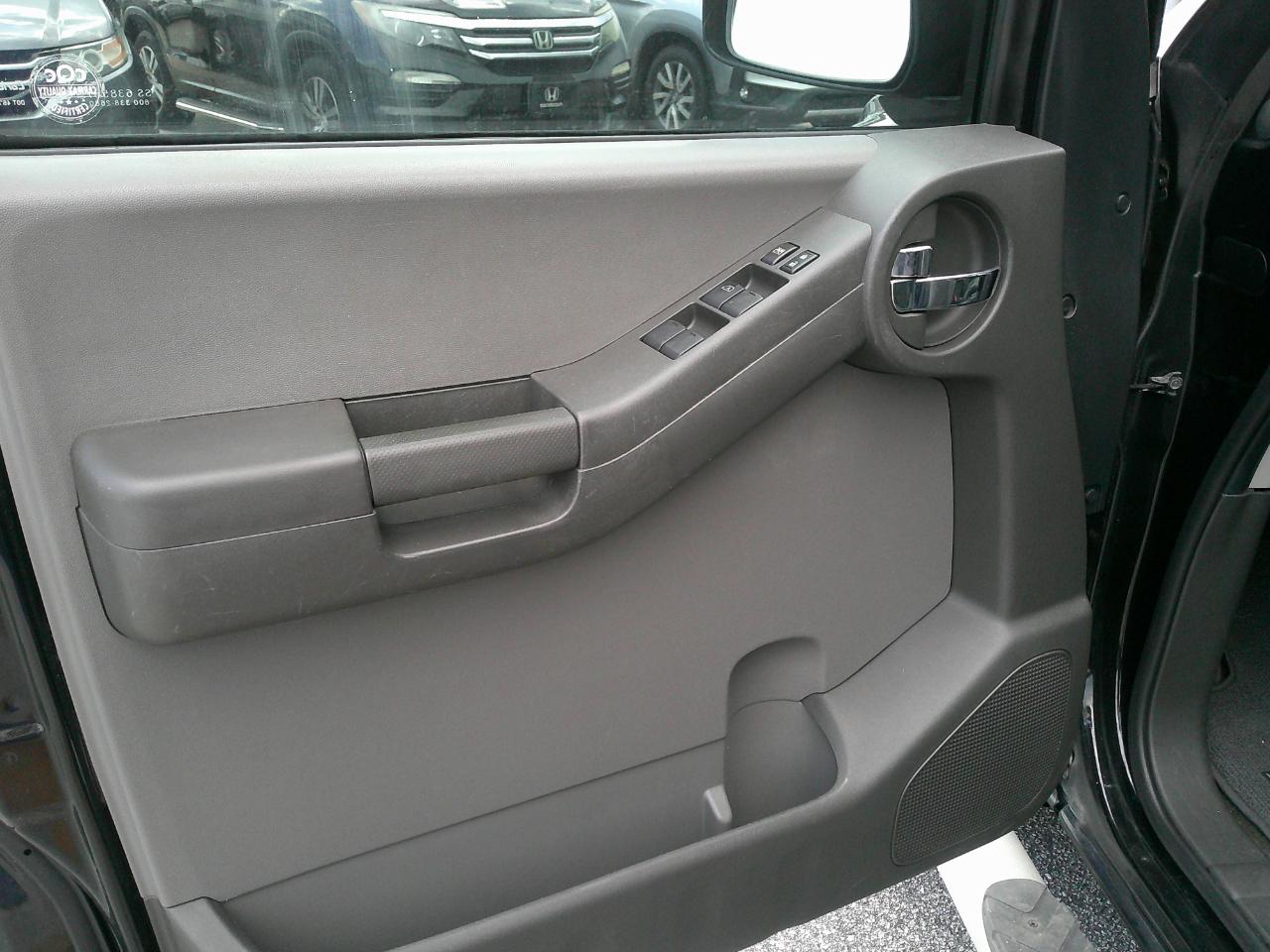 Nissan Xterra  2012