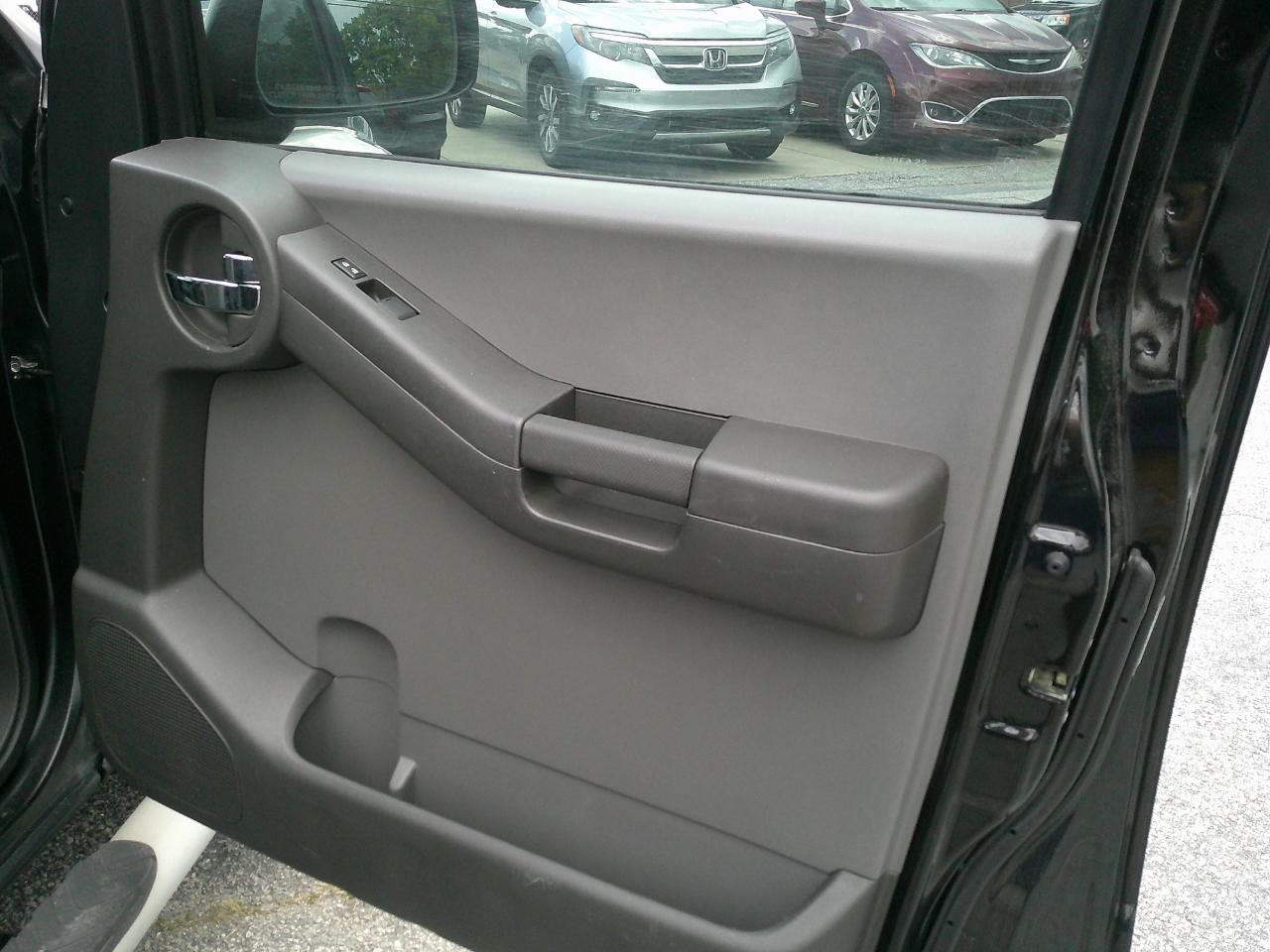 Nissan Xterra  2012