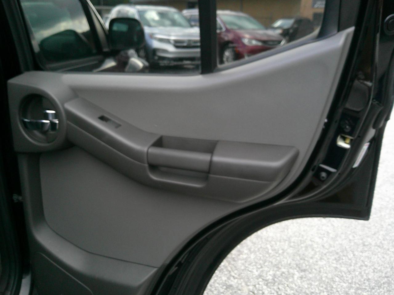 Nissan Xterra  2012