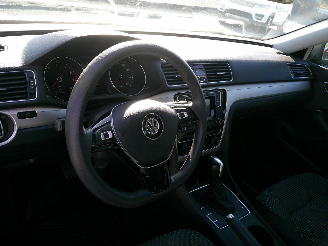 Volkswagen Passat 1.8T S Auto 2017