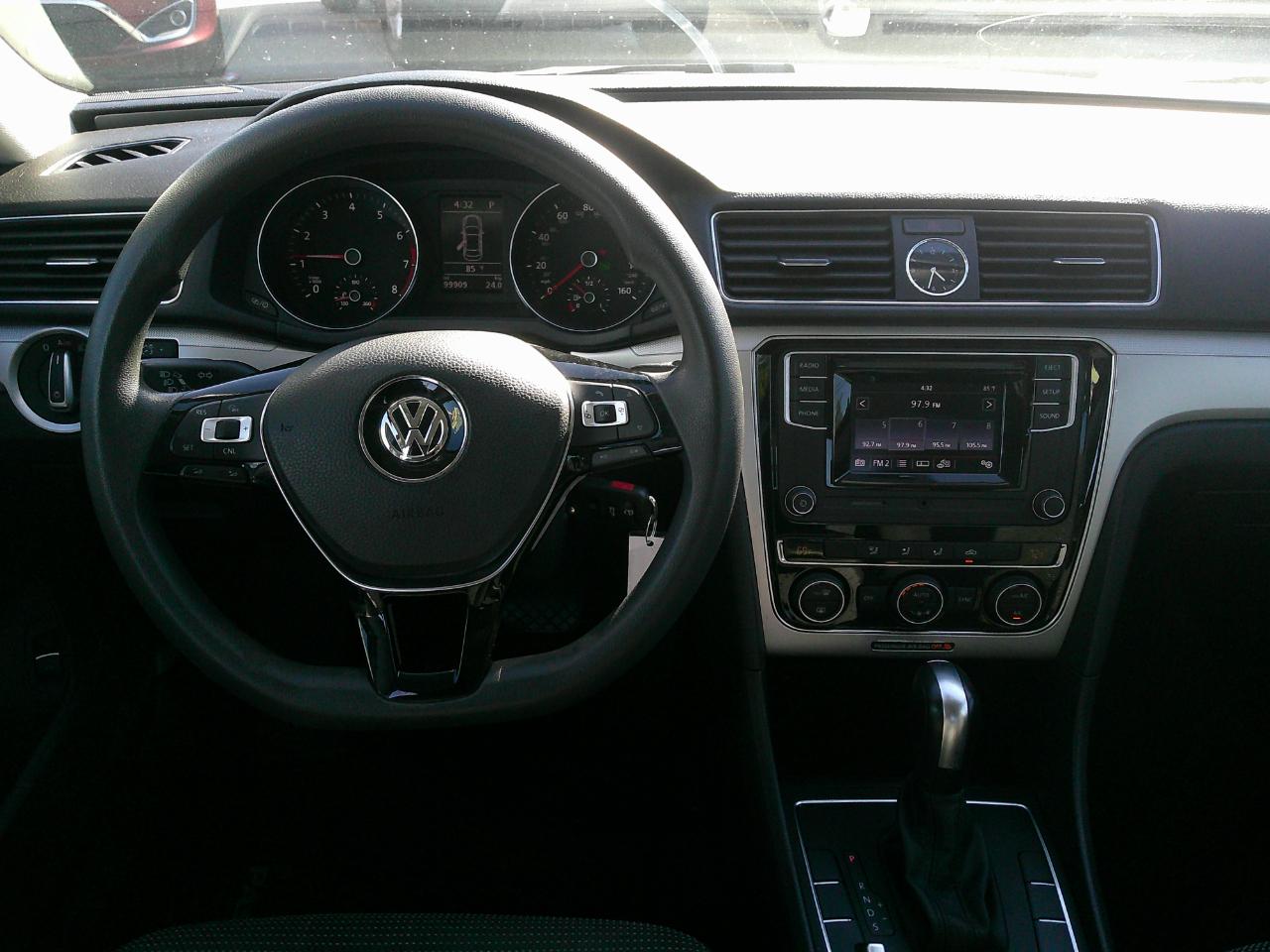 Volkswagen Passat 1.8T S Auto 2017