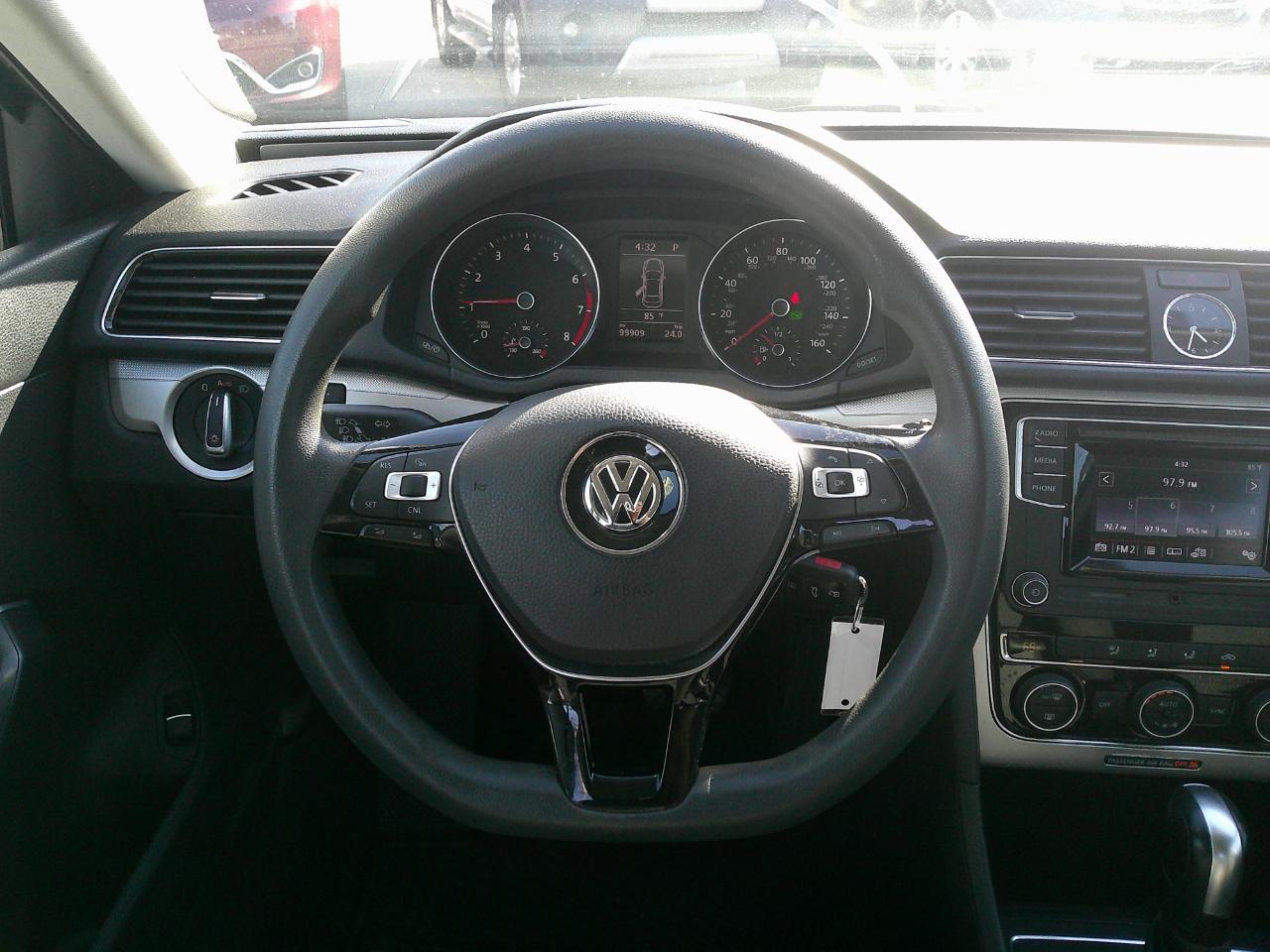 Volkswagen Passat 1.8T S Auto 2017
