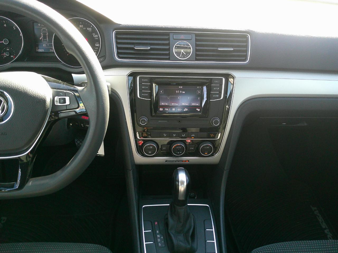 Volkswagen Passat 1.8T S Auto 2017