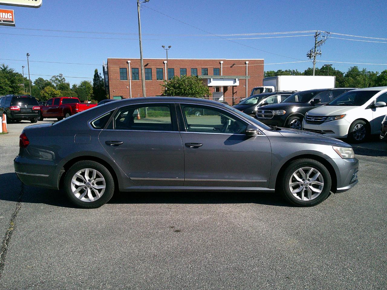 Volkswagen Passat 1.8T S Auto 2017