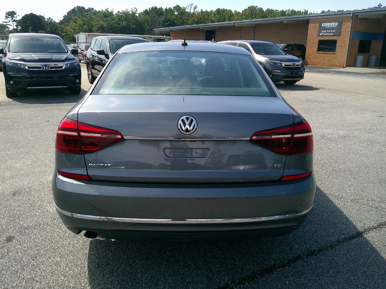 Volkswagen Passat 1.8T S Auto 2017
