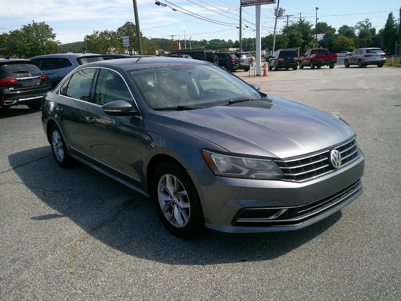 2017 Volkswagen Passat 1.8T S Auto