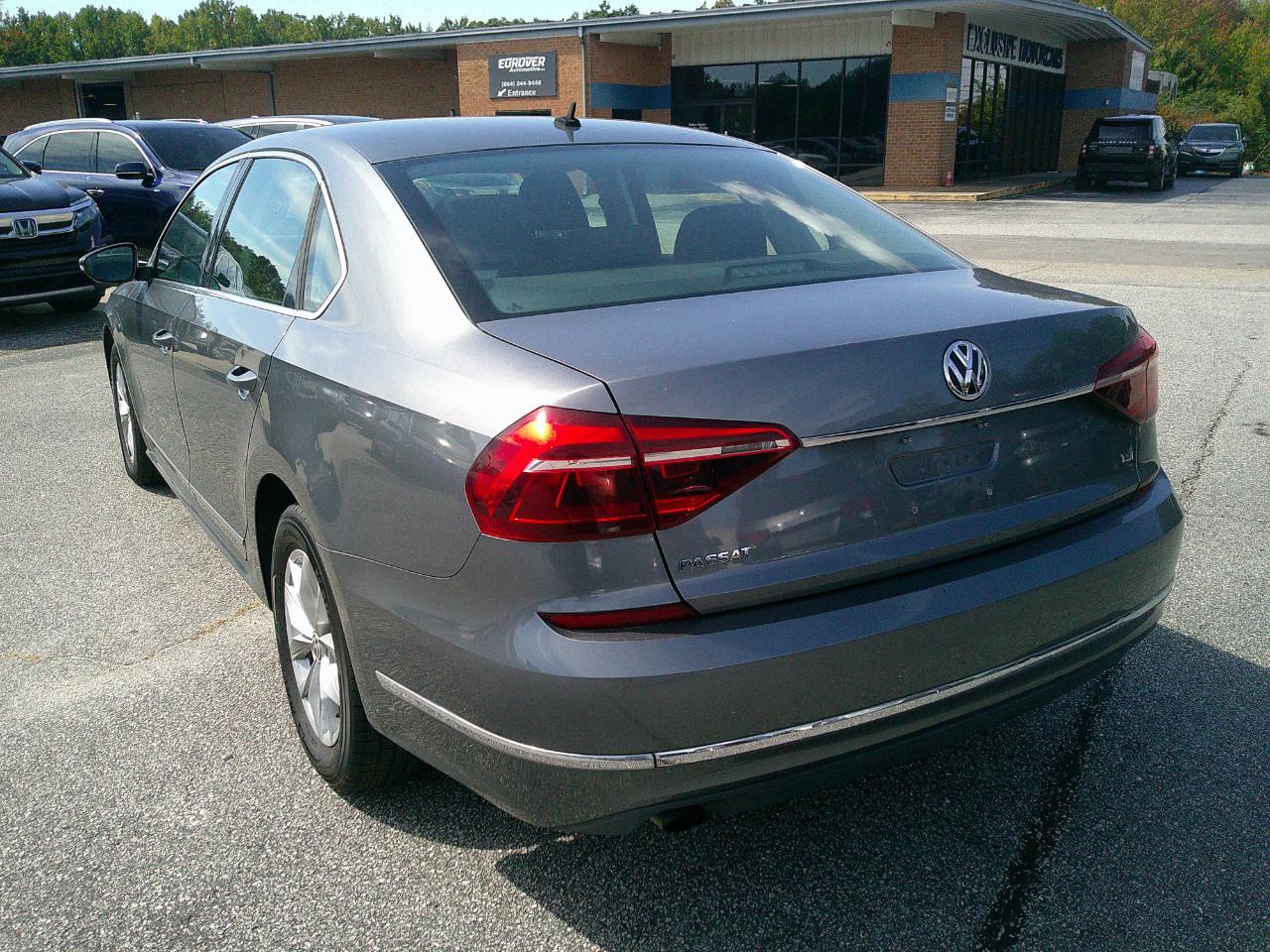 Volkswagen Passat 1.8T S Auto 2017