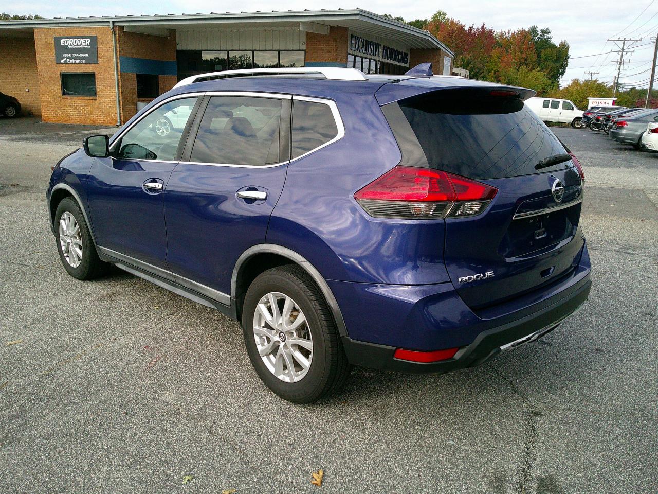 Nissan Rogue FWD SV 2018