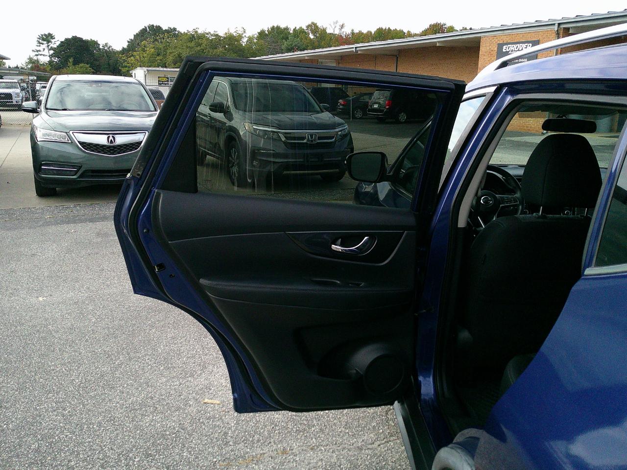 Nissan Rogue FWD SV 2018