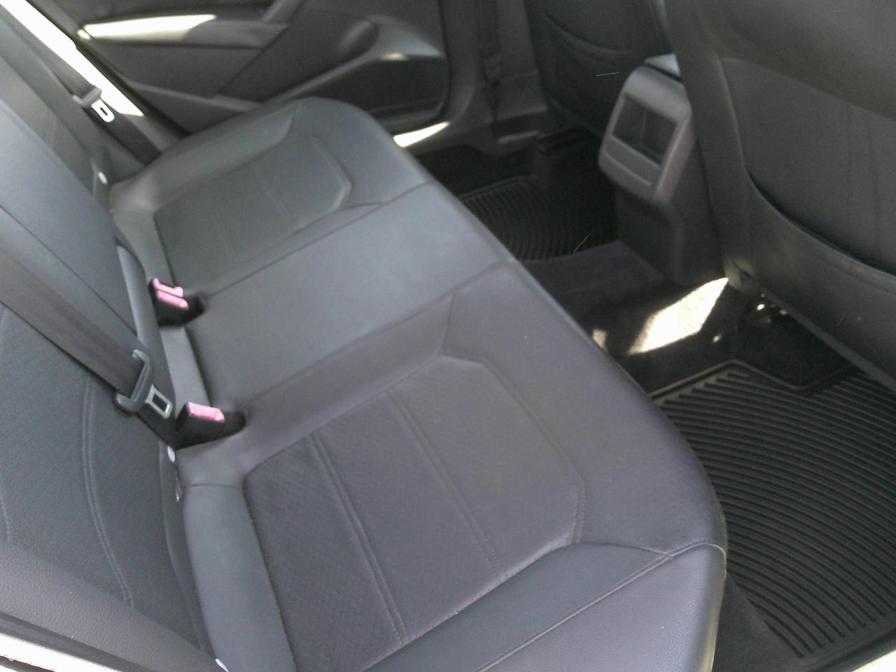 Volkswagen Passat 4dr Sdn 1.8T Auto Wolfsburg Ed 2014