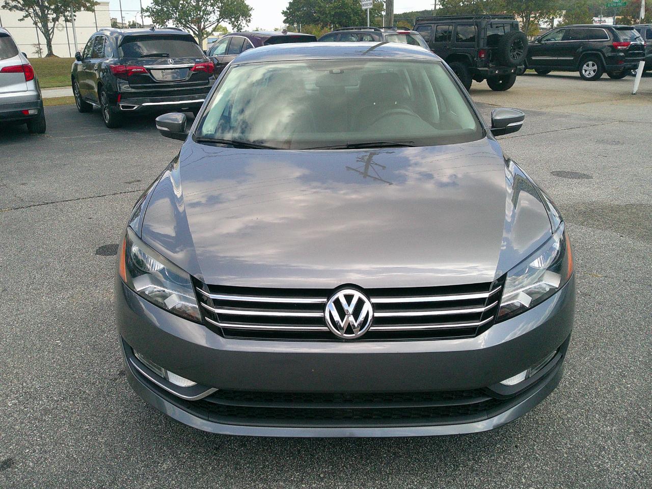 Volkswagen Passat 4dr Sdn 1.8T Auto Limited Edition 2015