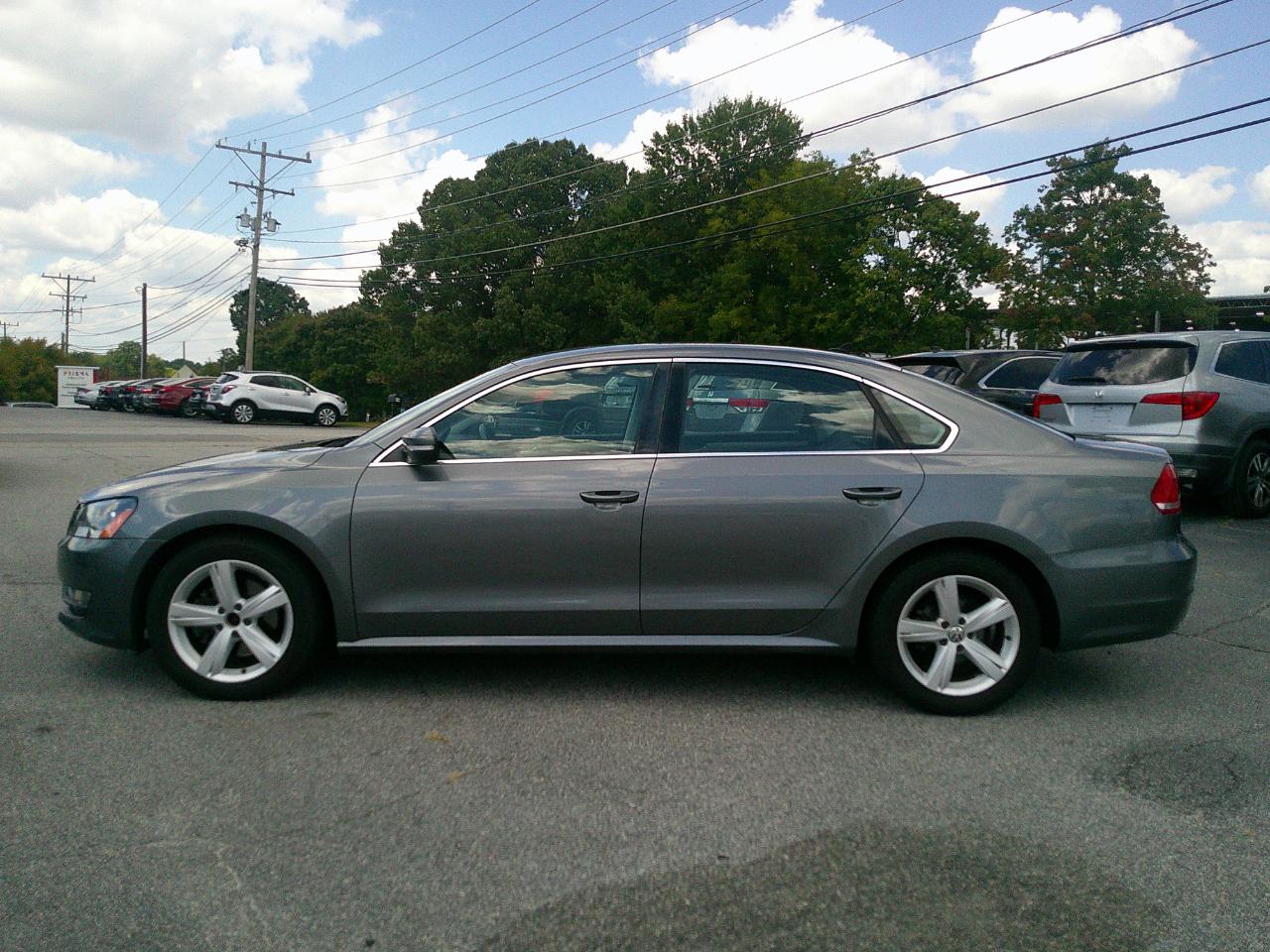 Volkswagen Passat 4dr Sdn 1.8T Auto Limited Edition 2015