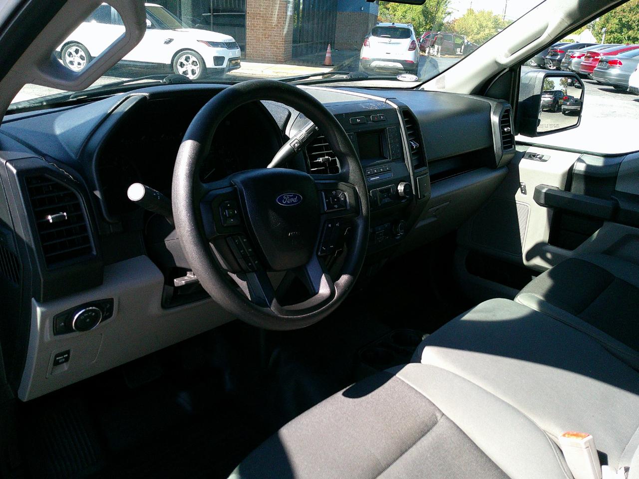 Ford F-150 XL 2WD Reg Cab 8' Box 2019