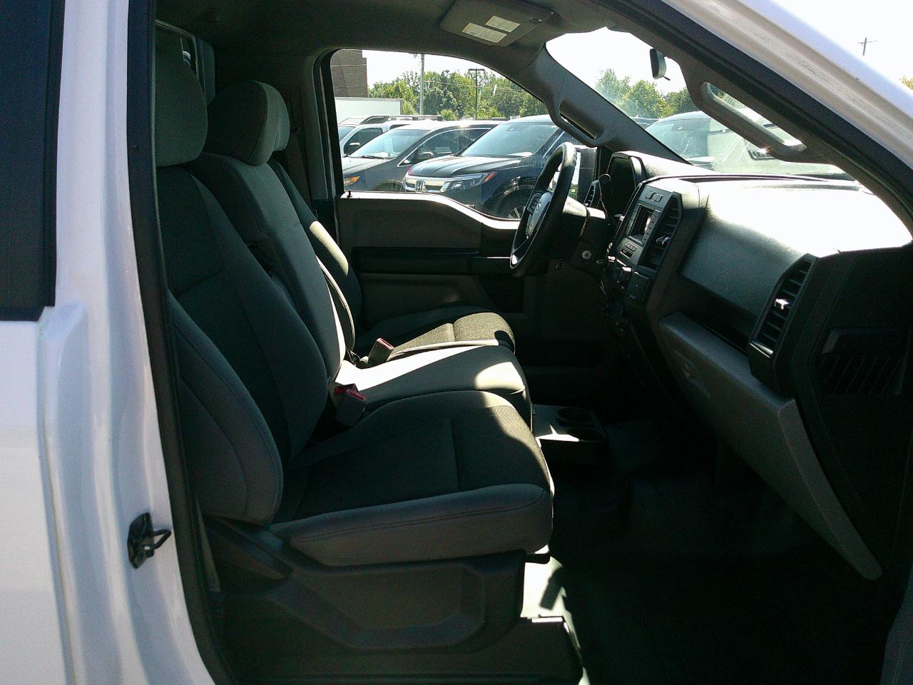 Ford F-150 XL 2WD Reg Cab 8' Box 2019