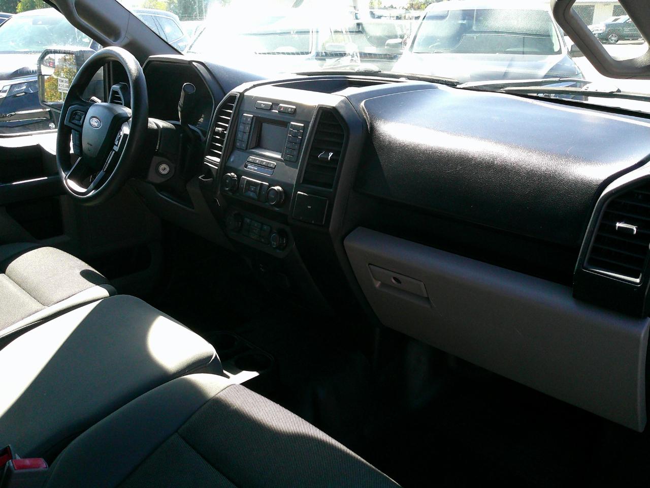 Ford F-150 XL 2WD Reg Cab 8' Box 2019