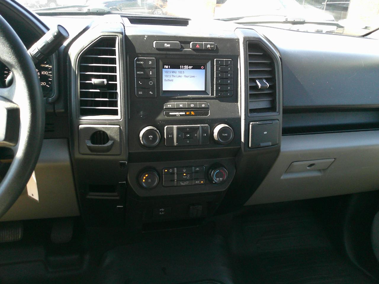 Ford F-150 XL 2WD Reg Cab 8' Box 2019