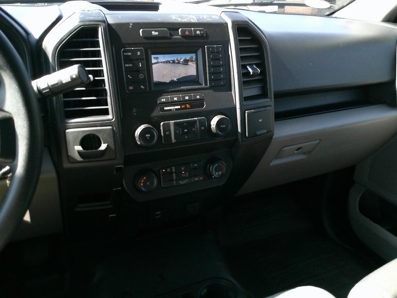 Ford F-150 XL 2WD Reg Cab 8' Box 2019
