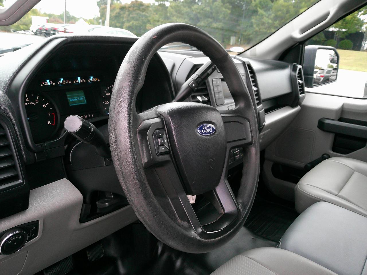 Ford F-150 XL 2WD Reg Cab 8' Box 2020