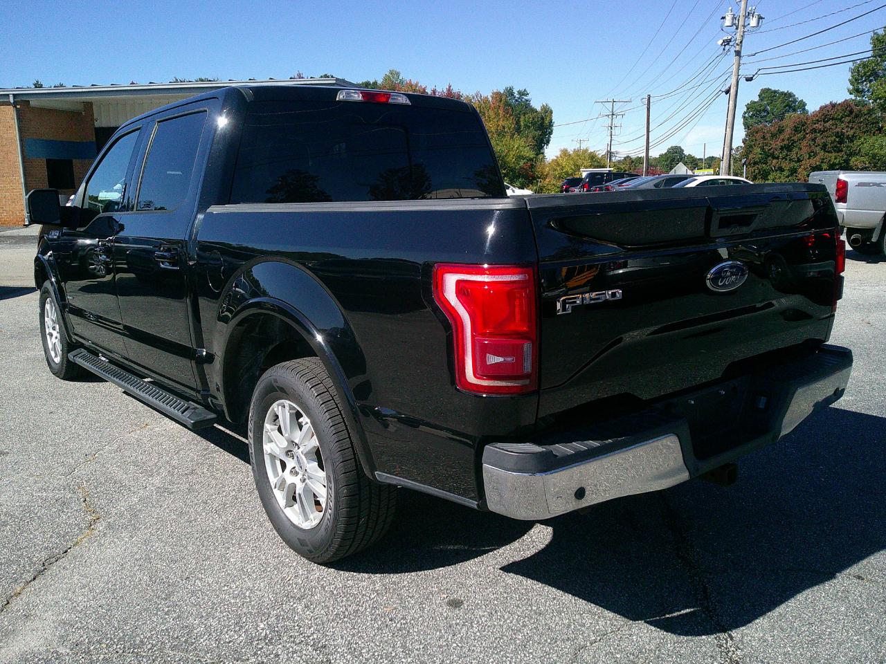 Ford F-150 2WD SuperCrew 157" Lariat 2016