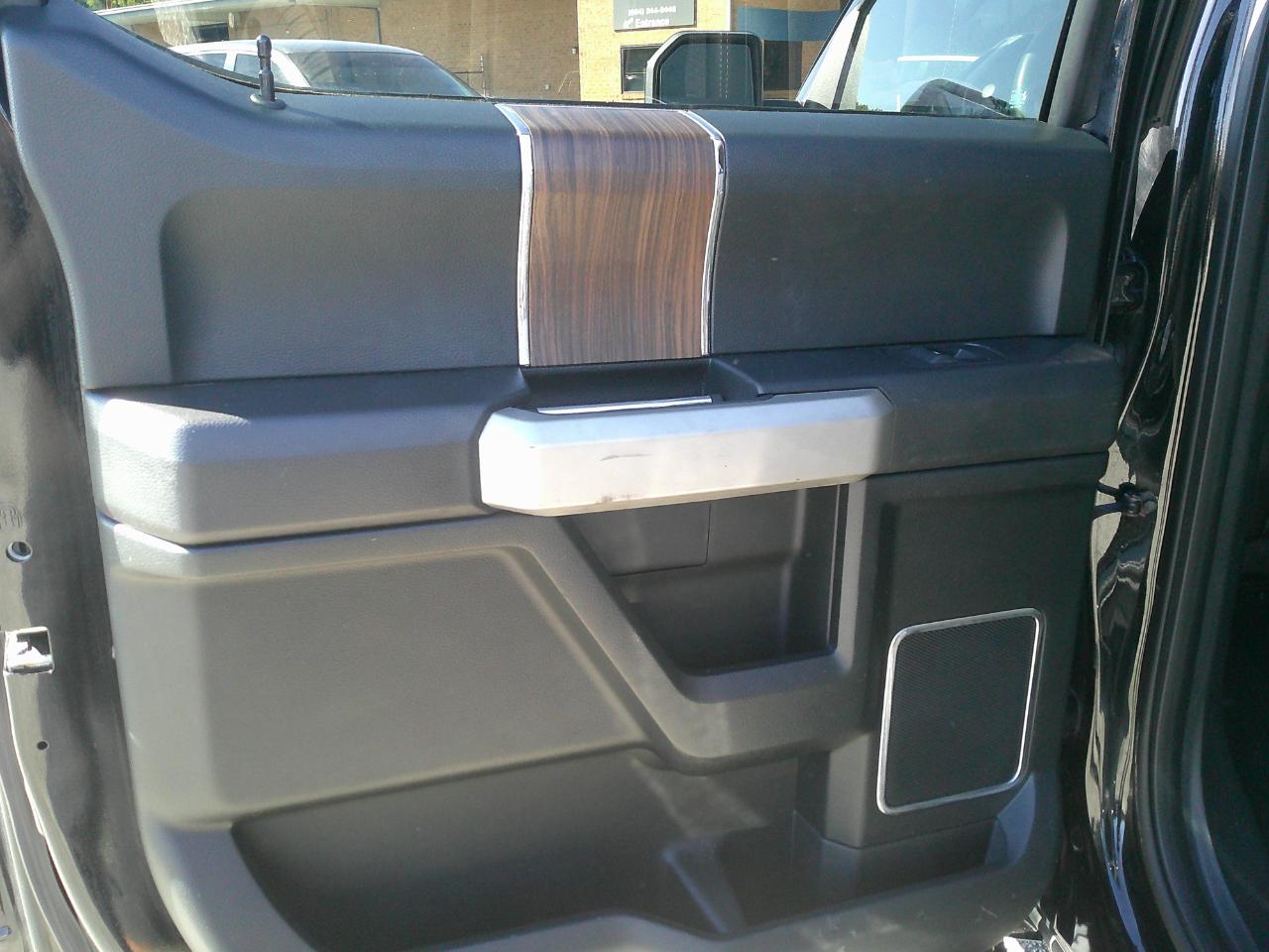 Ford F-150 2WD SuperCrew 157" Lariat 2016