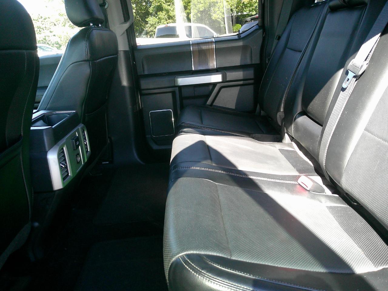 Ford F-150 2WD SuperCrew 157" Lariat 2016