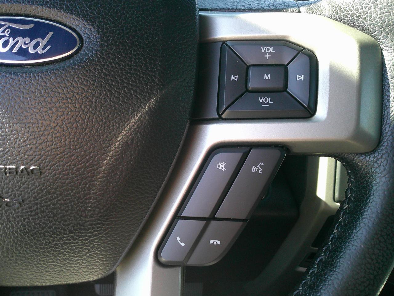 Ford F-150 2WD SuperCrew 157" Lariat 2016