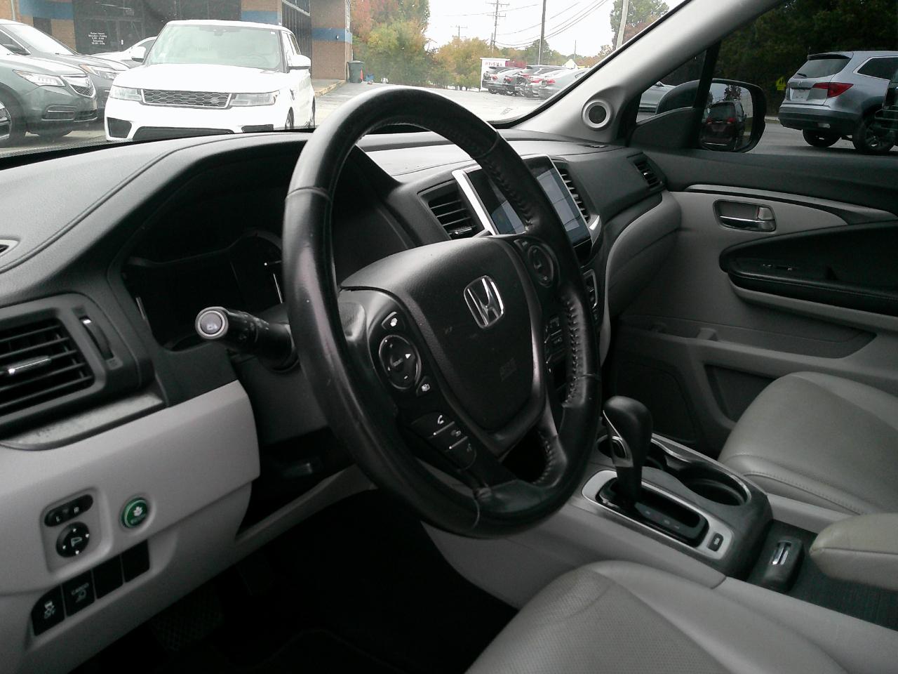 Honda Ridgeline RTL-T 4x2 Crew Cab 5.3' Bed 2017