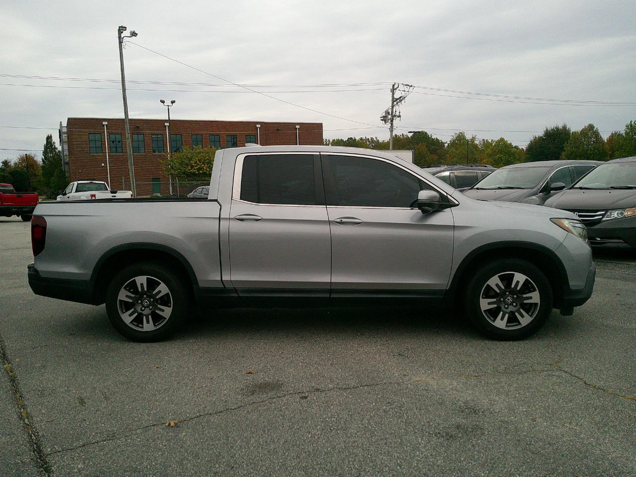 Honda Ridgeline RTL-T 4x2 Crew Cab 5.3' Bed 2017
