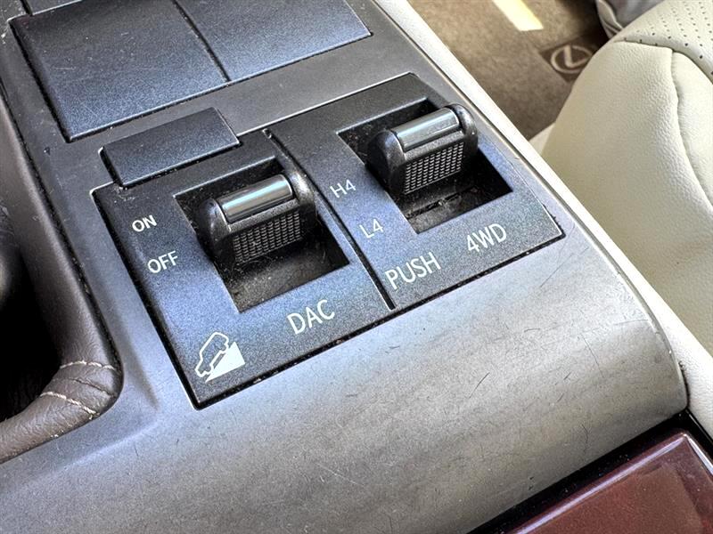 Lexus GX 460 Premium 4D SUV 4WD 2013 Lexus GX 460 Premium 4D SUV 4WD 2013