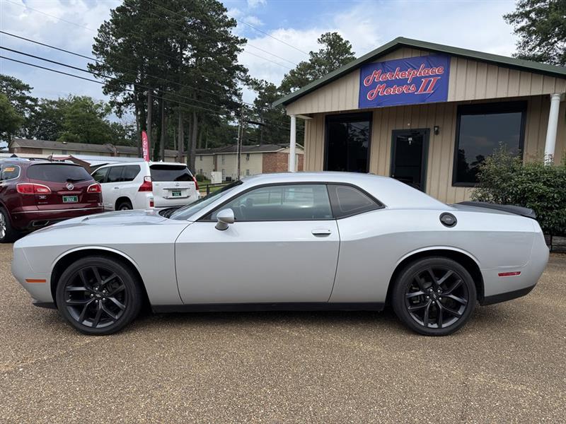 Dodge Challenger SXT 2020