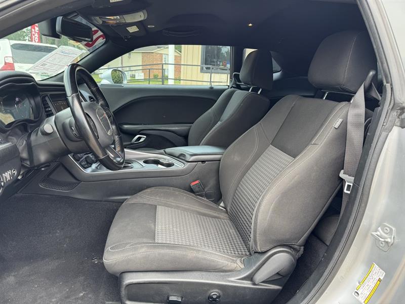 Dodge Challenger SXT 2020